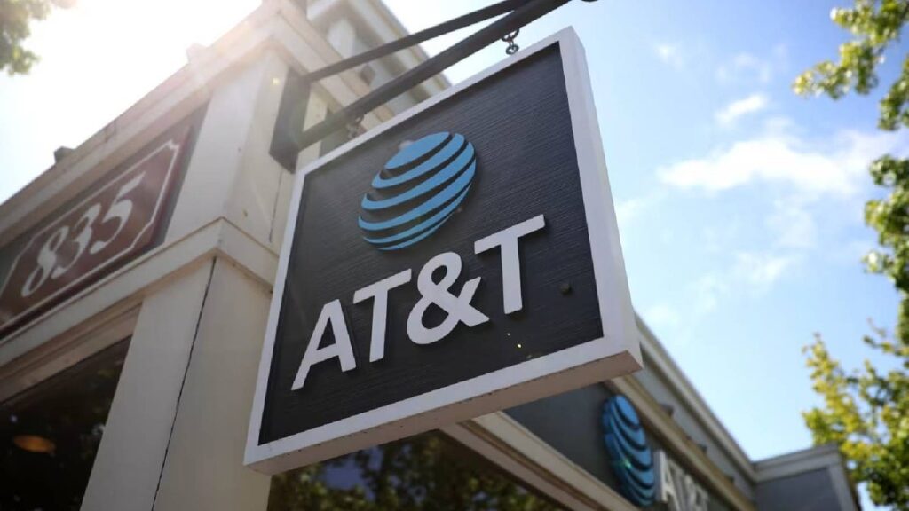 AT&T still has money left so that he can improve his 5g coverage in the United States