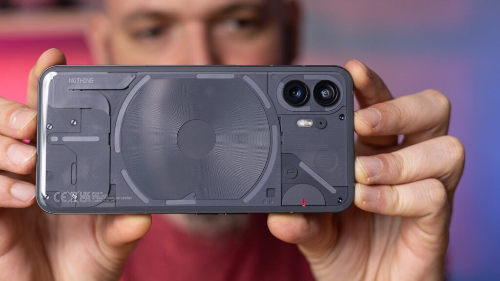 Carl PE revealed the price of phone (3) and it is very ugly