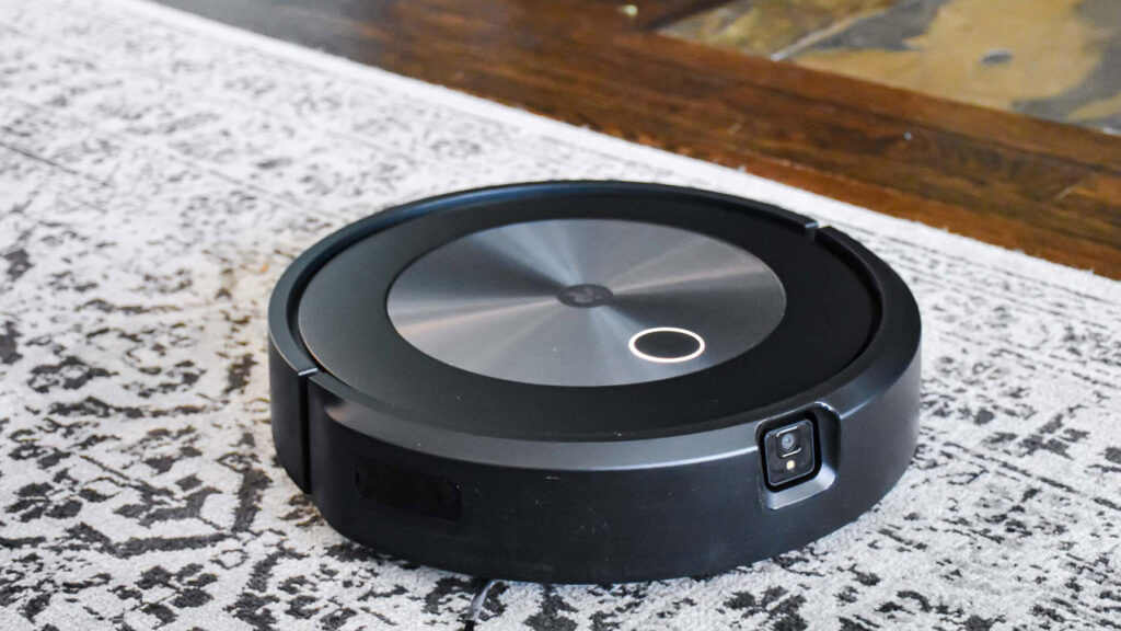 Digi Romo Robot Vacuum Packaging saw in the new leak