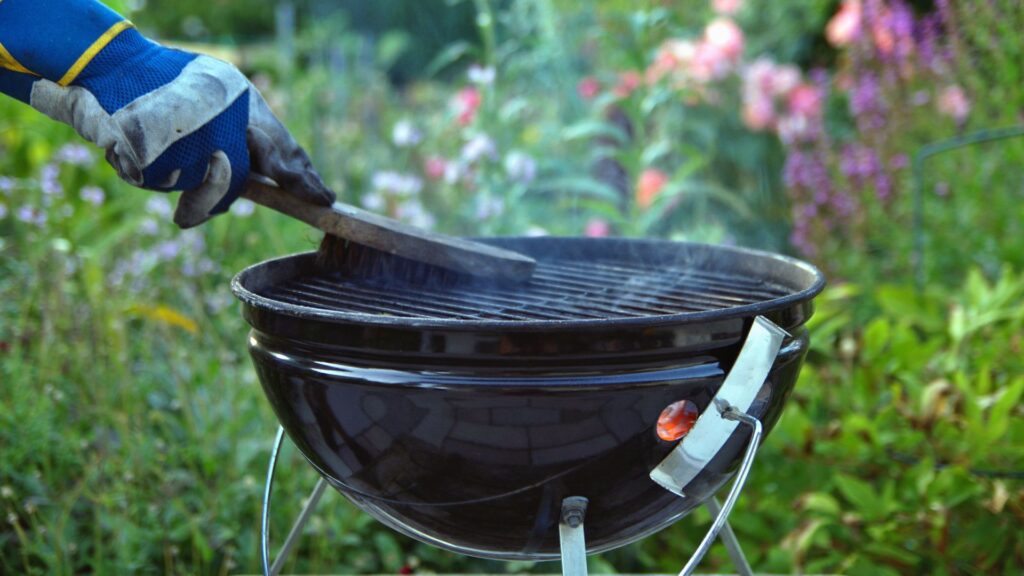 Experts recommend using enough to clean your grill – this is how to do