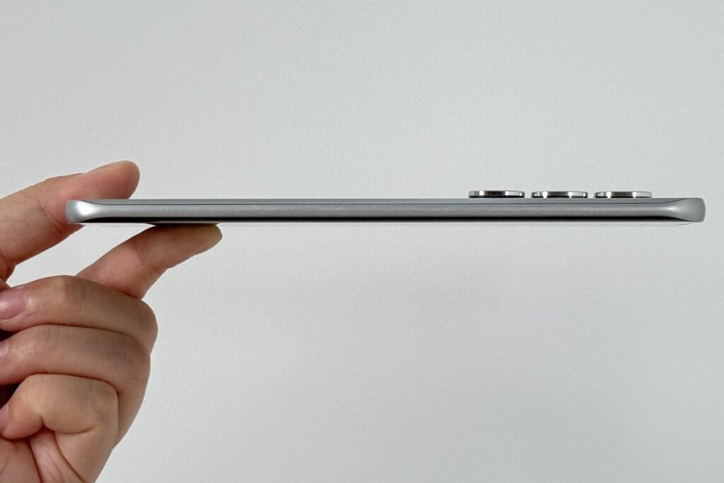 Infinix Hot 60 Pro+ Lake Hand on Video shows slim design. Compare with Galaxy S25 Edge