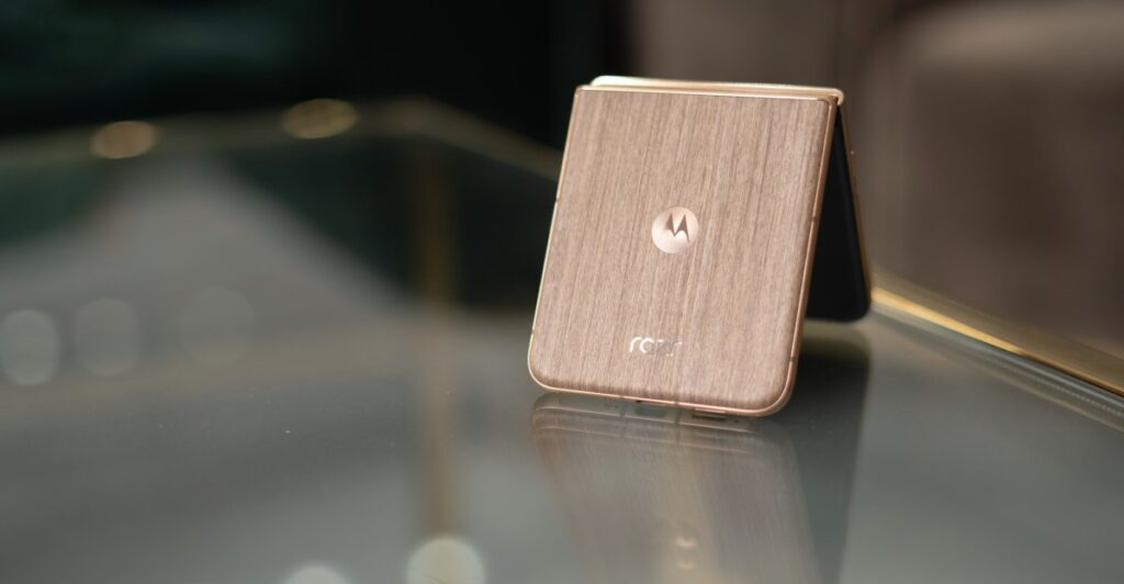 Motorola Razer Ultra (2025) Review: Fast looks