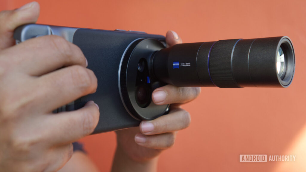 The first phone with the exterior lens is so niche that I had to try for myself