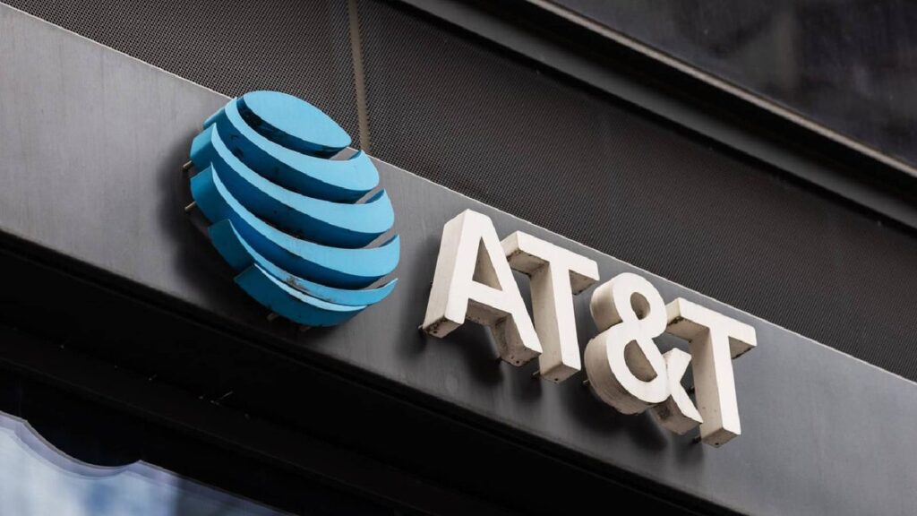 AT&T customer birth date, social security numbers show online in simple text