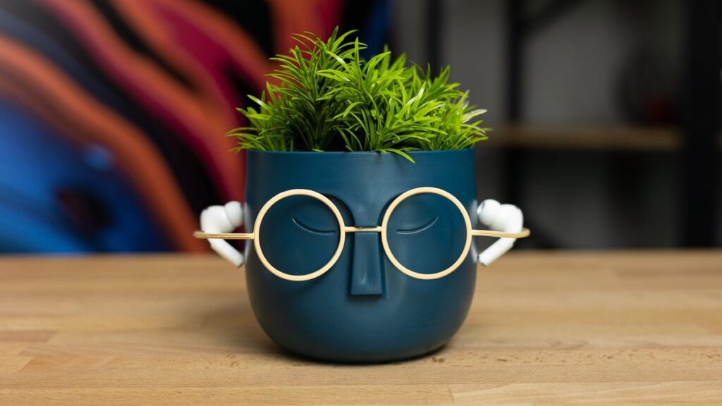 Advanced Air Pods Pro on Amazon is flying on 32 % holiday from 2 shelves