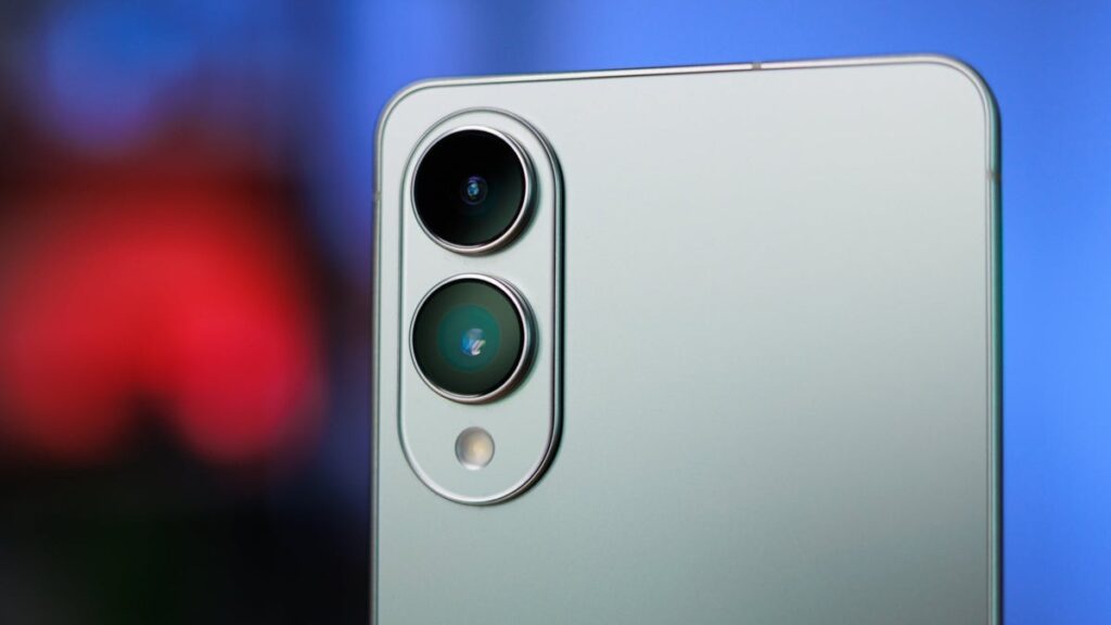 Galaxy S25 Edge Camera Score Discovery: Slim on zoom but strong on style