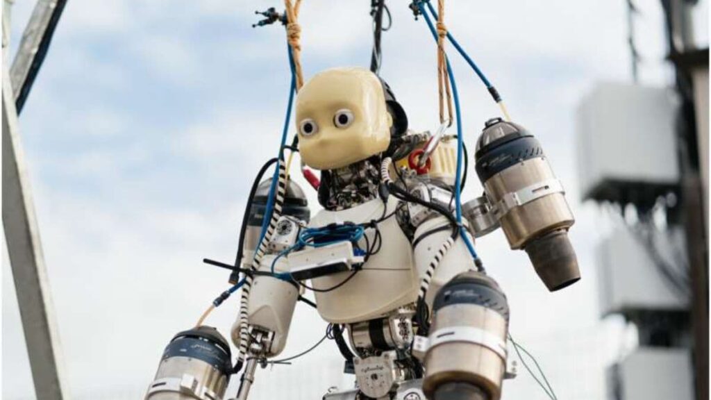Humanoid robot gets control flight using jet propulsion and AI system