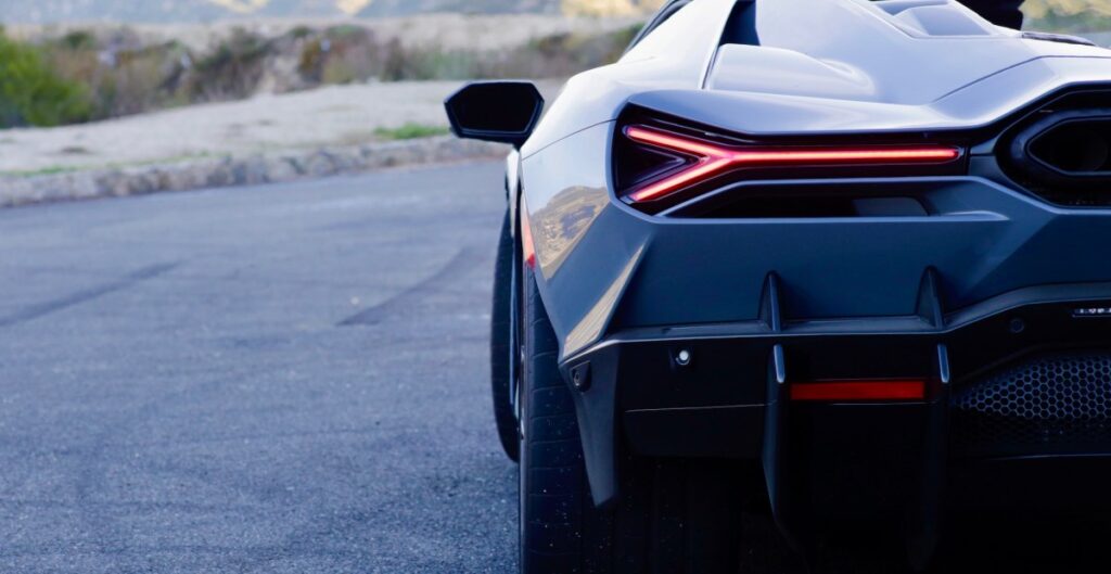 Lamburgeni Revolo Review: Perfect harmony