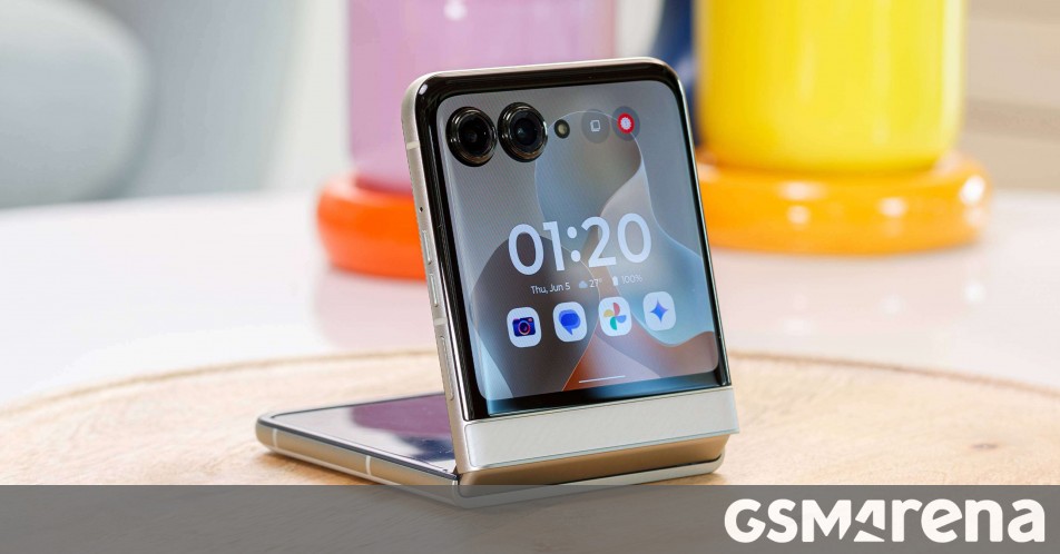 Motorola Razr 2025/Razr 60 for review Motorola Razr 2025/Razr 60 for review