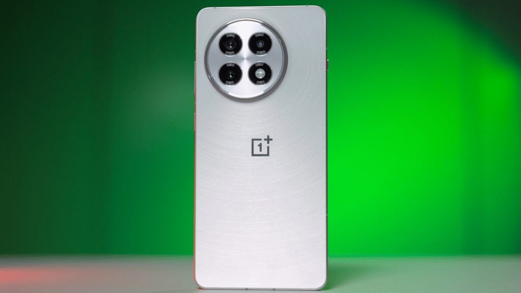 OnePlus 13R continues to sell like hotkkens with this trade in deal OnePlus 13R continues to sell like hotkkens with this trade in deal