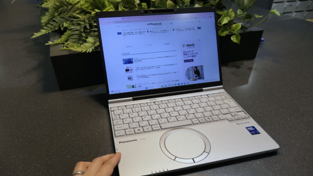 Panasonic launched the screw tight battery laptop with 34 hours of useless time and retro -rounded touch pads Panasonic launched the screw tight battery laptop with 34 hours of useless time and retro -rounded touch pads