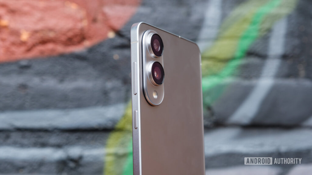 Samsung Galaxy S25 Edge cells are running exactly as you expected