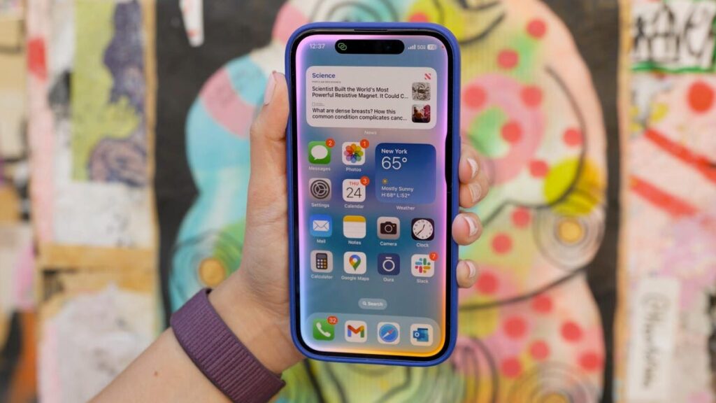 Siri’s big AI upgrade is coming, but allegedly not spring up to 2026