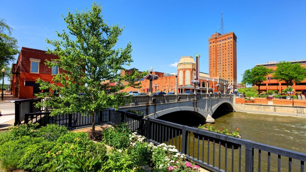 The best Internet provider in Aurora, Illinois