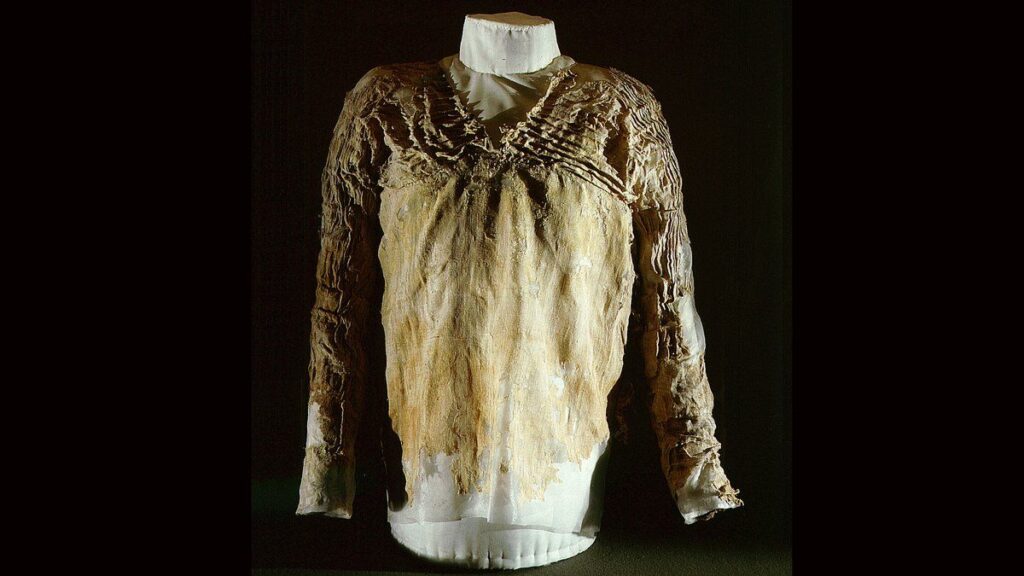 The world’s oldest developed garment found in Egyptian tomb is over 5,000 years old