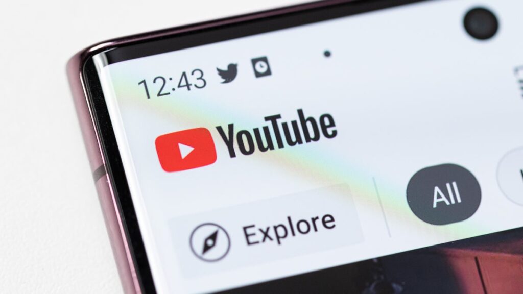 YouTube began to roll up new features in premium and free users