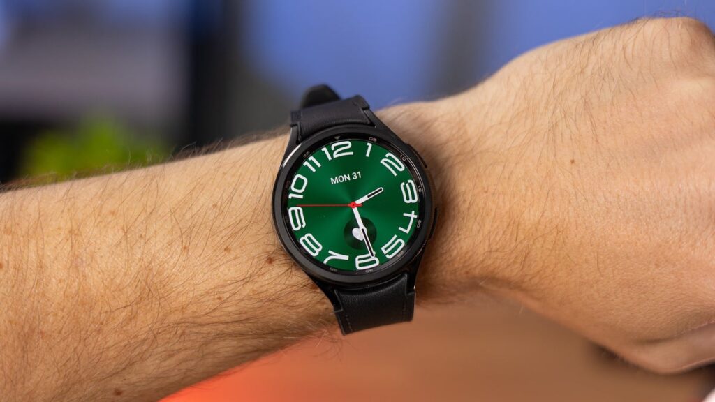 37 mm Galaxy Watch 6 with a Classic LTE Breaking the Amazon Dell is 50 %