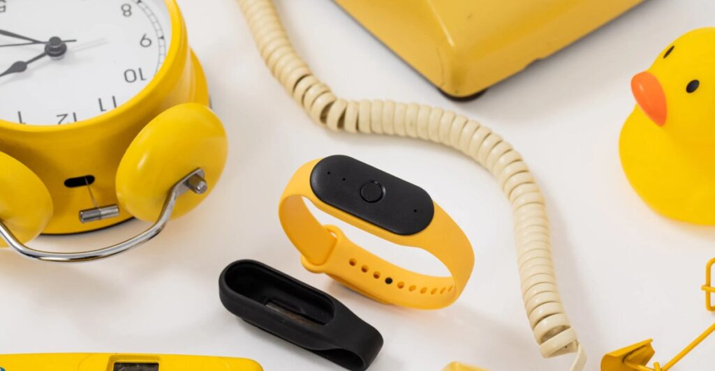 Amazon buys a bee wear worth wearing that listens to everything you say