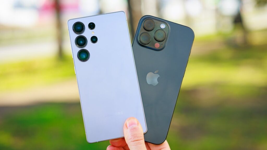 Apple is struggling in China while Samsung dominates the global smartphone market