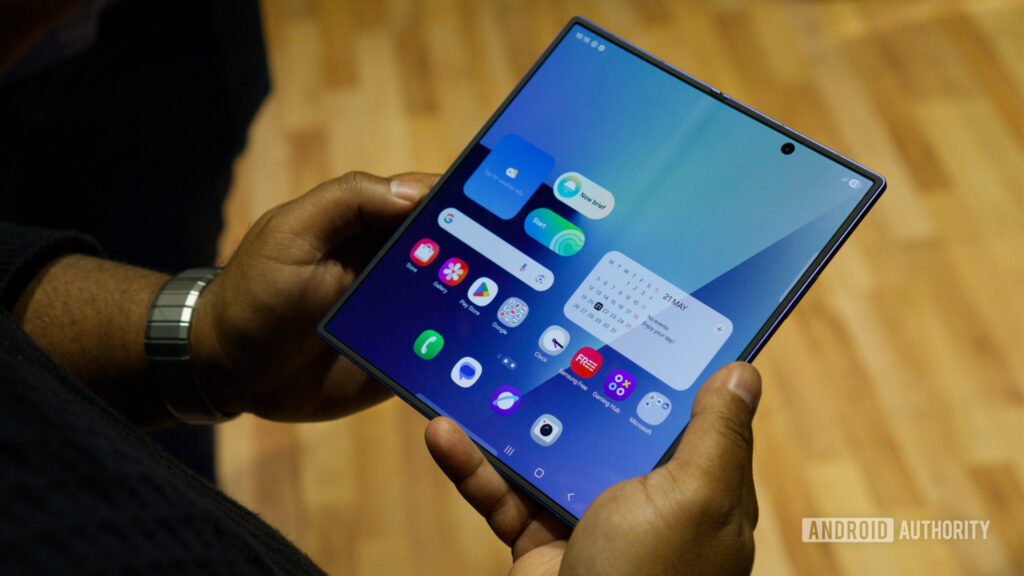 Galaxy Z Folds 8 Finally can get rid of the worst things about foldable