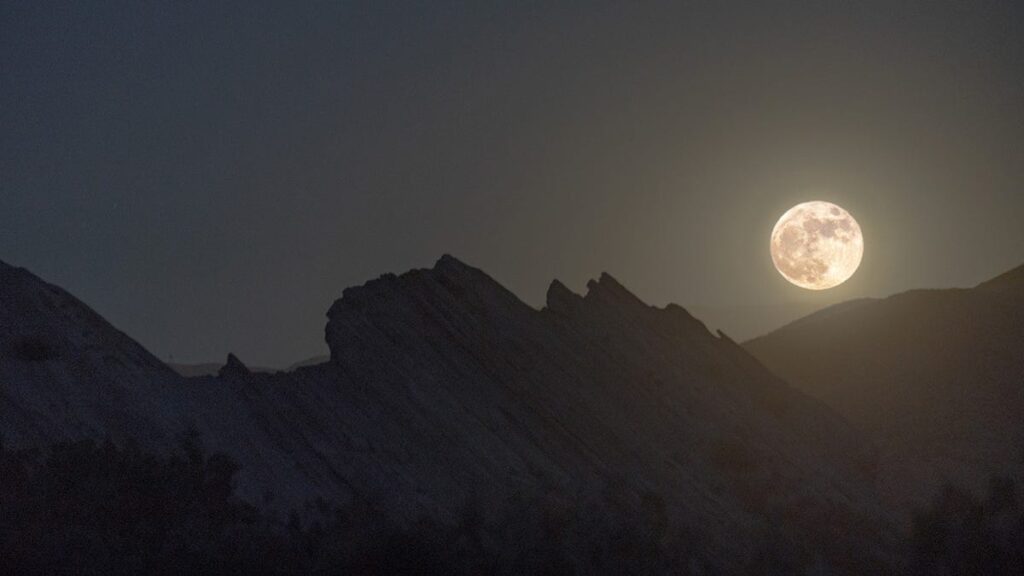 Mars as well as Mars and Venus as well as a wonderful way on the wonderful book Moon