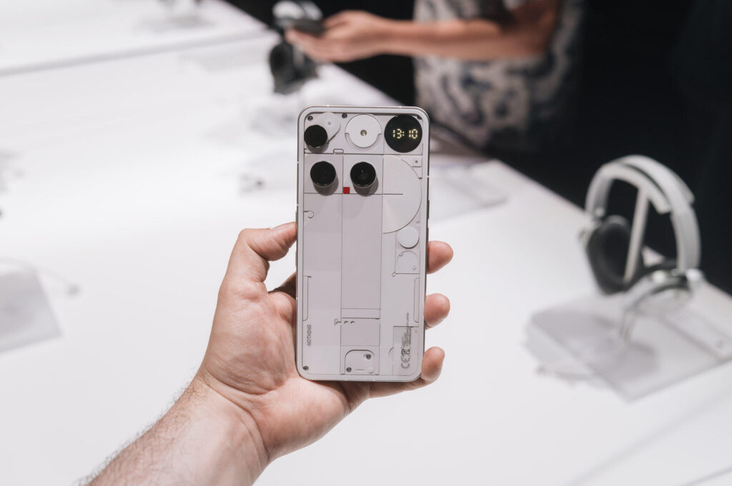 I like the form of no phone 3