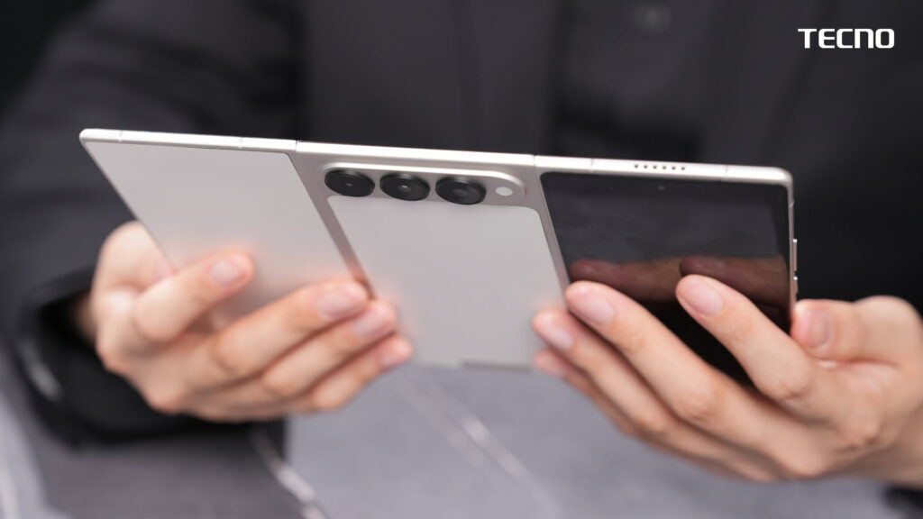 In the look of Samsung’s Tree Fold, Techno exposed his version In the look of Samsung’s Tree Fold, Techno exposed his version