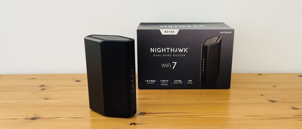 Net Gear Knight Hawk RS 100 Review: Net Gear Sees Light and Cheap WiFi releases 7 routers