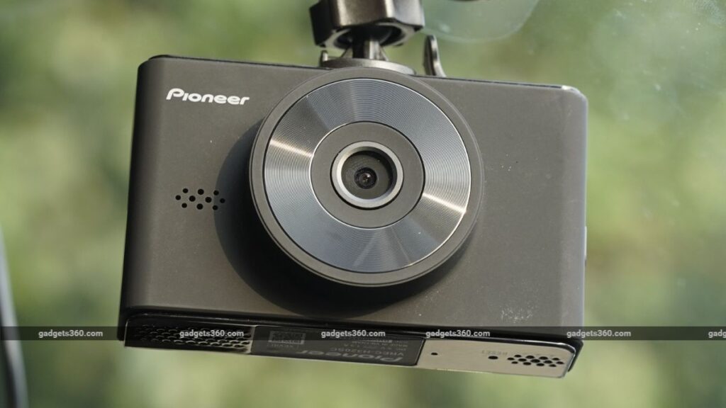 Pioneer VREC-H320SC Dashkim Overview: The basics gives nails