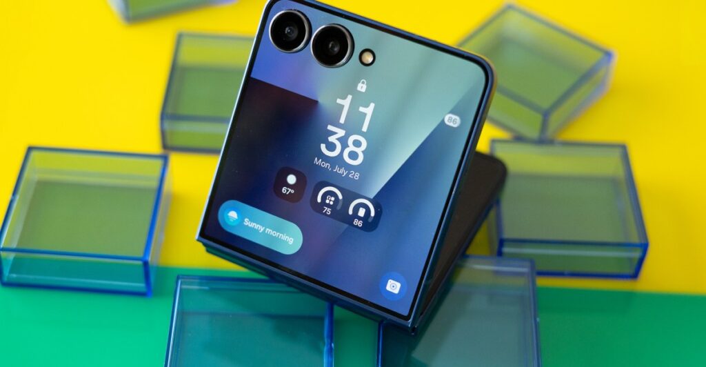 Samsung Galaxy Z Flip 7 Overview: More of a good thing