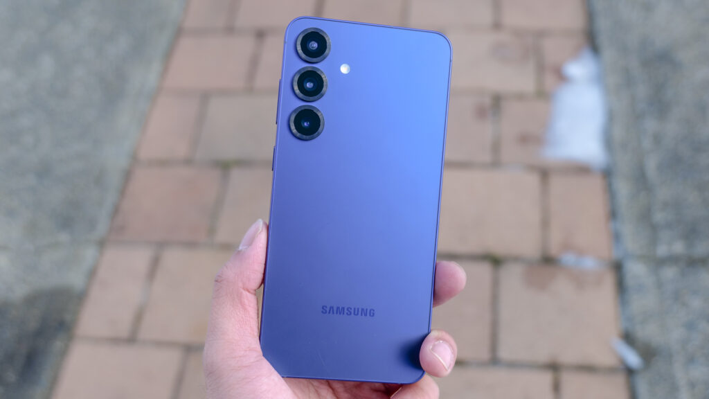 Samsung has just announced the initial Galaxy S25FE launch-confirms that this year a new tri-fold is coming