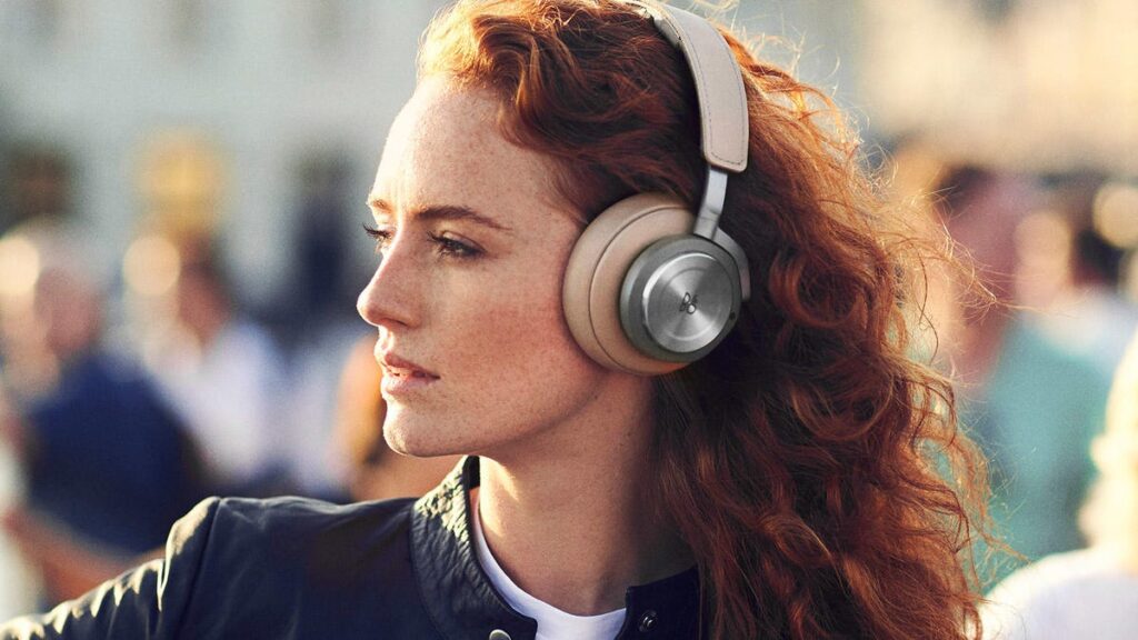 The best noise headphones of 2025: Air Pods, Bose, and more.