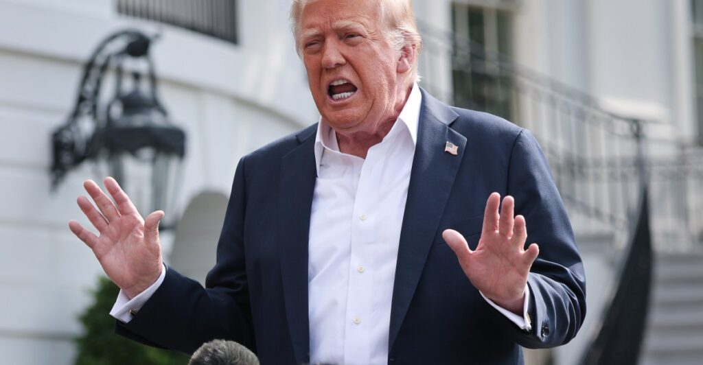 The influence of mega is still tearing each other on the top of the epastin files