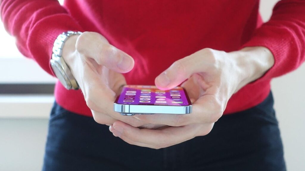 Too much phone? Why does the iPhone 16 Pro Max feel heavy