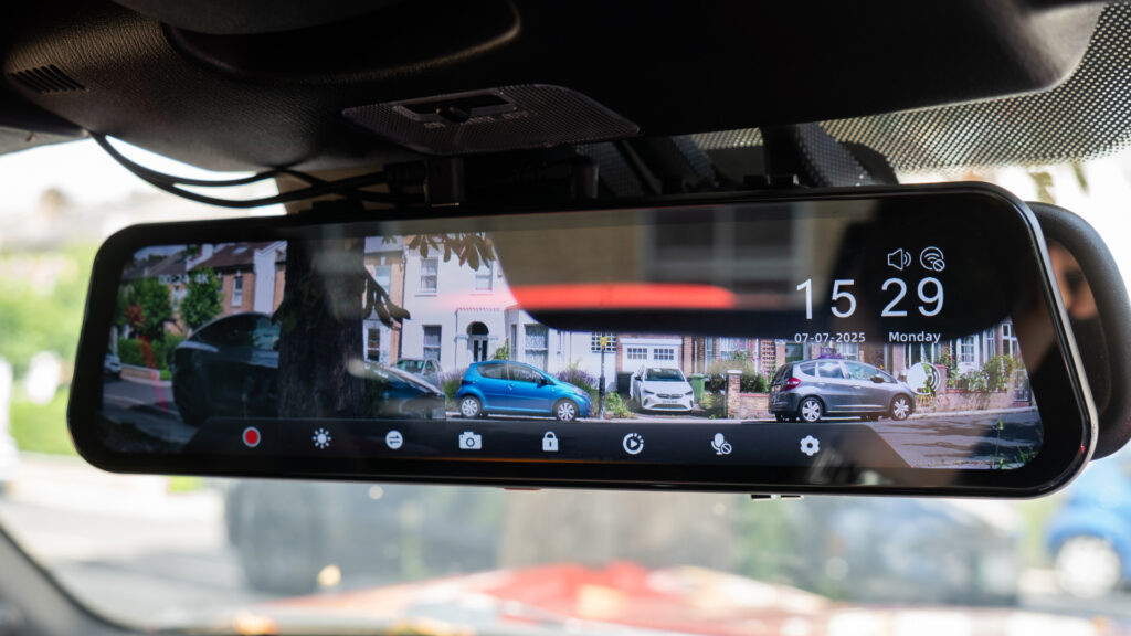 Wolf Box G900 Pro Dash Cam Review: Anxiety for me, but still be perfect for you
