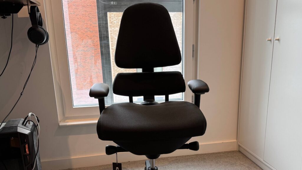 Anthros V2 Chair Review: Good reason the world’s most expensive gaming chairs