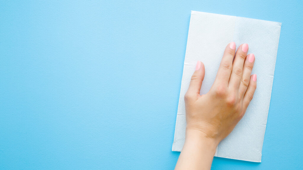 Experts recommend this dryer sheet hack to keep your walls ancient – how it works here