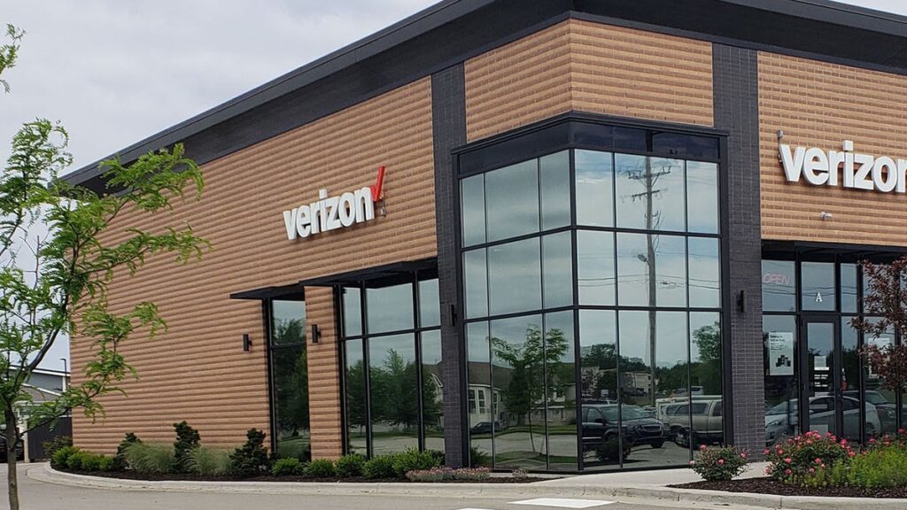 Verizon is roaming users to win the trust