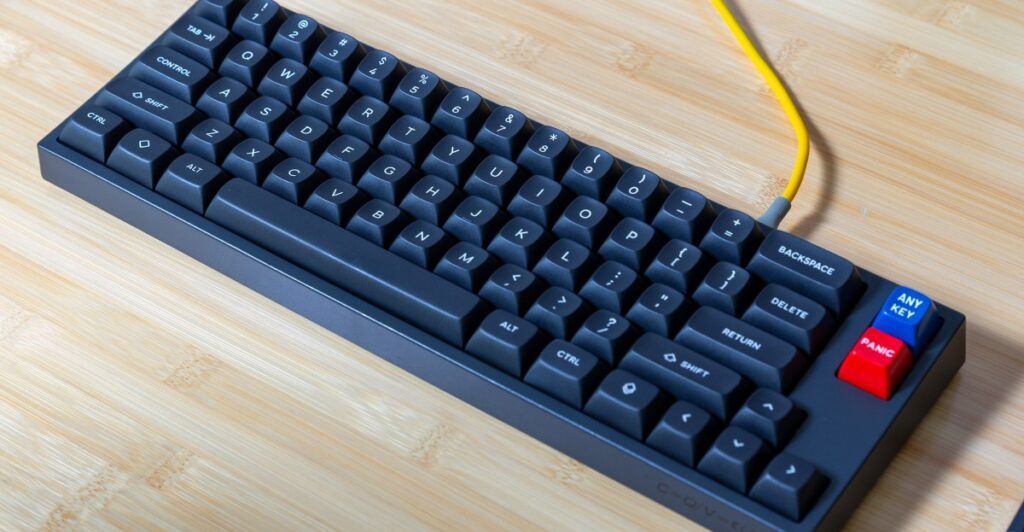 Hand in hand with URSA, a new keycap option for Topre keyboards Hand in hand with URSA, a new keycap option for Topre keyboards